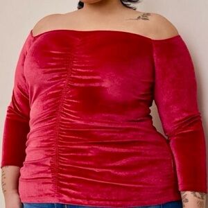 NWT Torrid ‘Stretch Velvet Shirred Front Off The Shoulder Top’ in Red Plus Sz 5X